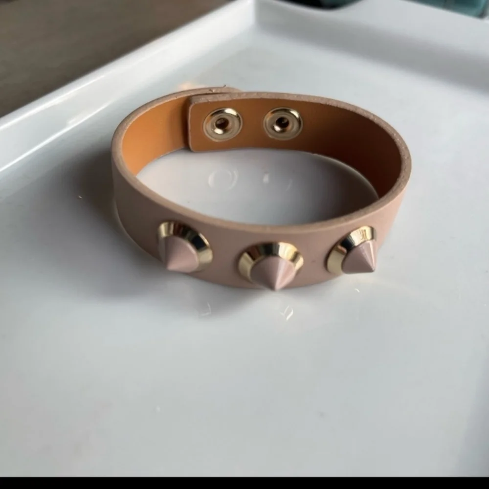 Blush & Gold Leather Spiked Bracelet - Picture 4 of 5